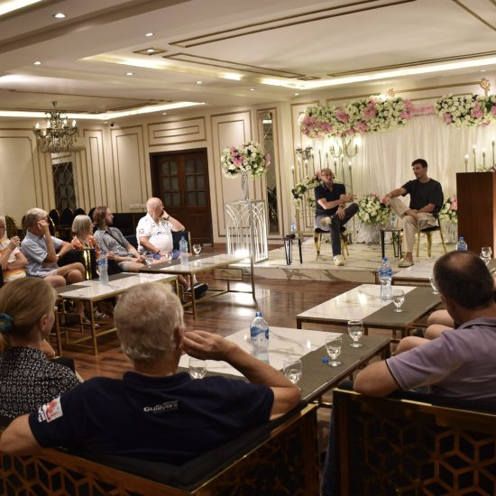 Corporate & B2B Handling